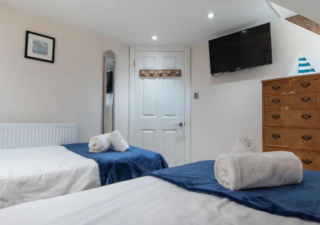 Old Theatre Villa Whitby Tatil Evi